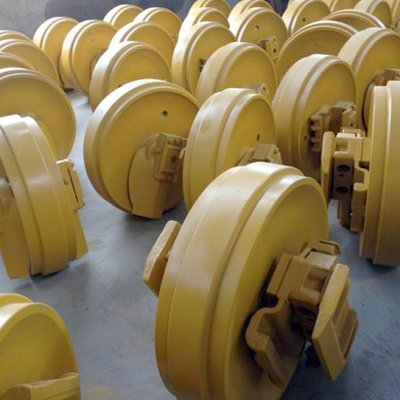 挖掘機四輪一帶工礦配件的重要性與維護要點